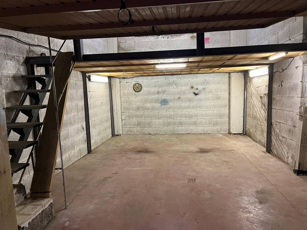Box / garage a Mentana in Via Luigi Einaudi - Foto 2