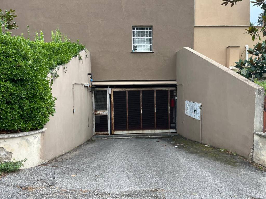 Box / garage a Mentana in Via Luigi Einaudi - Foto 4