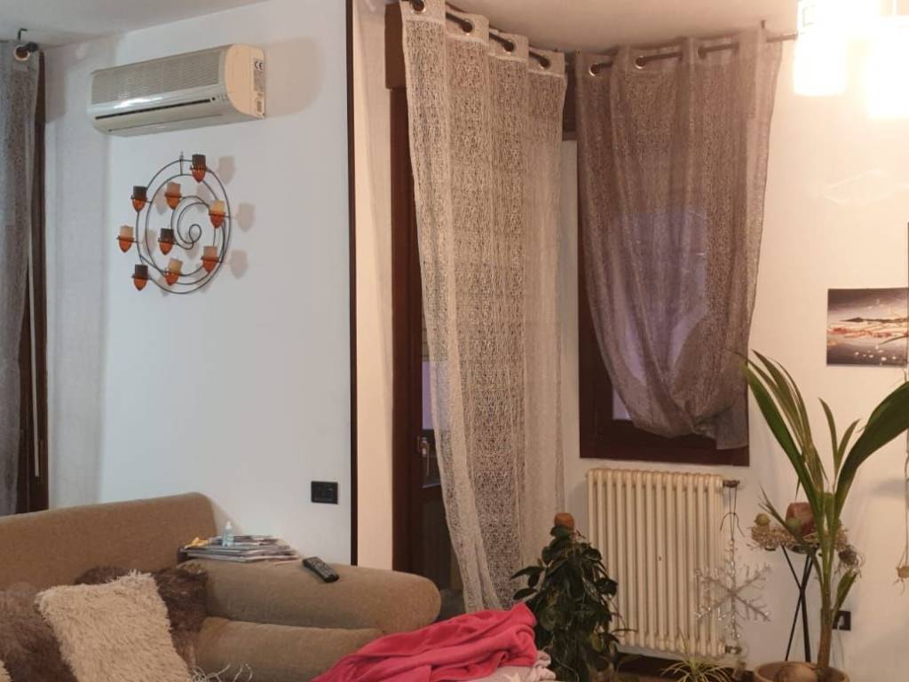 Appartamento a Mirandola in Via Bologna - Foto 5