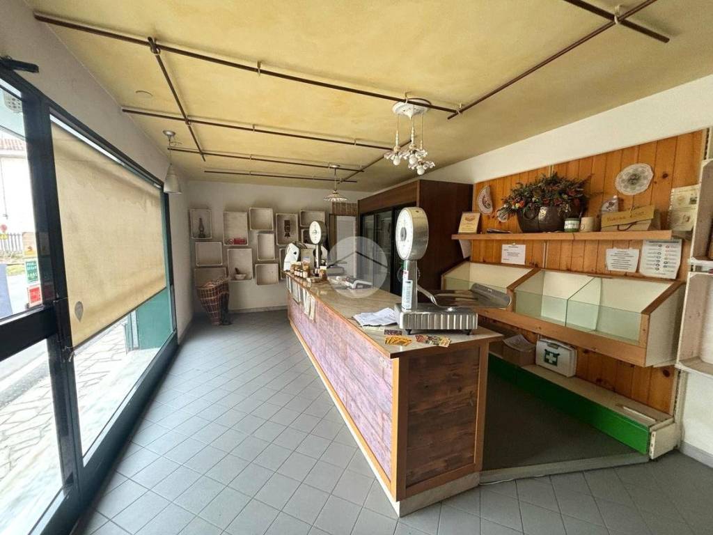 Immobile a Moncalvo in Negozio Strada Frinco, 57 - Foto 4