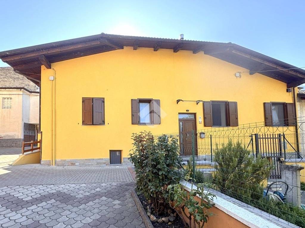 Casa indipendente a Bussoleno in Via Gran Porta, 34 - Foto 2