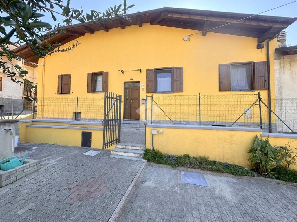 Casa indipendente a Bussoleno in Via Gran Porta, 34 - Foto 3
