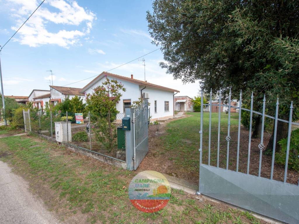 Villa a Codigoro in Località Fronte Secondo Tronco - Foto 2