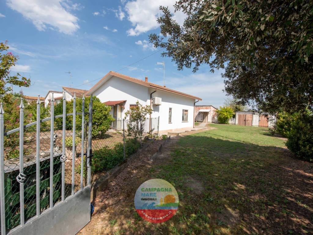 Villa a Codigoro in Località Fronte Secondo Tronco - Foto 3