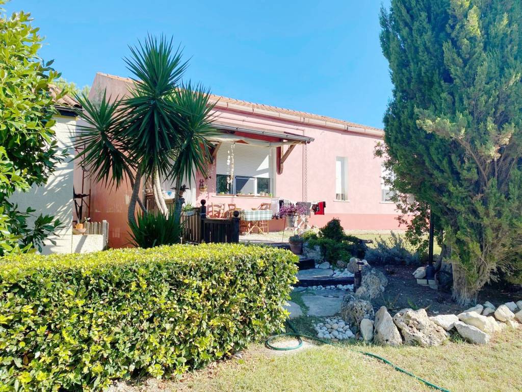 Villa a Pineto in Strada Comunale delle Roverelle - Foto 2