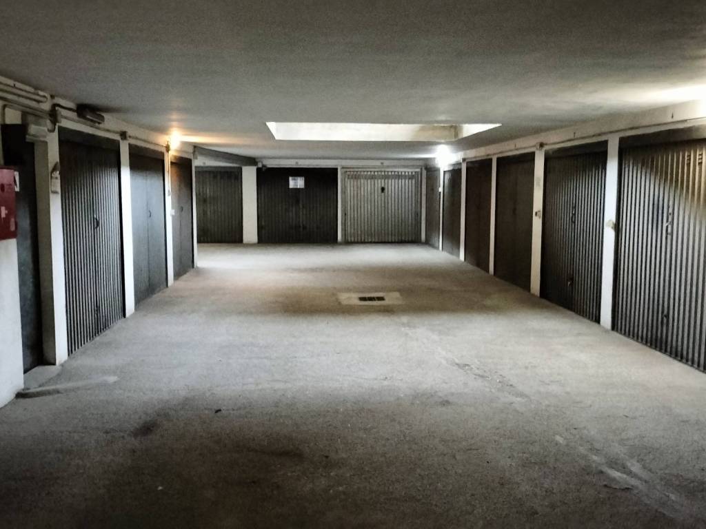 Box / garage a Volpiano in Via Brandizzo, 82 - Foto 4