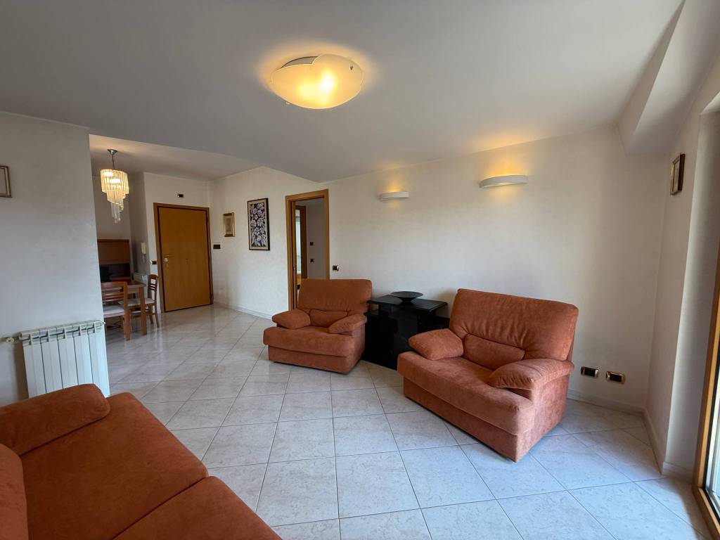 Villa a Ciampino in Via Cagliari - Foto 3