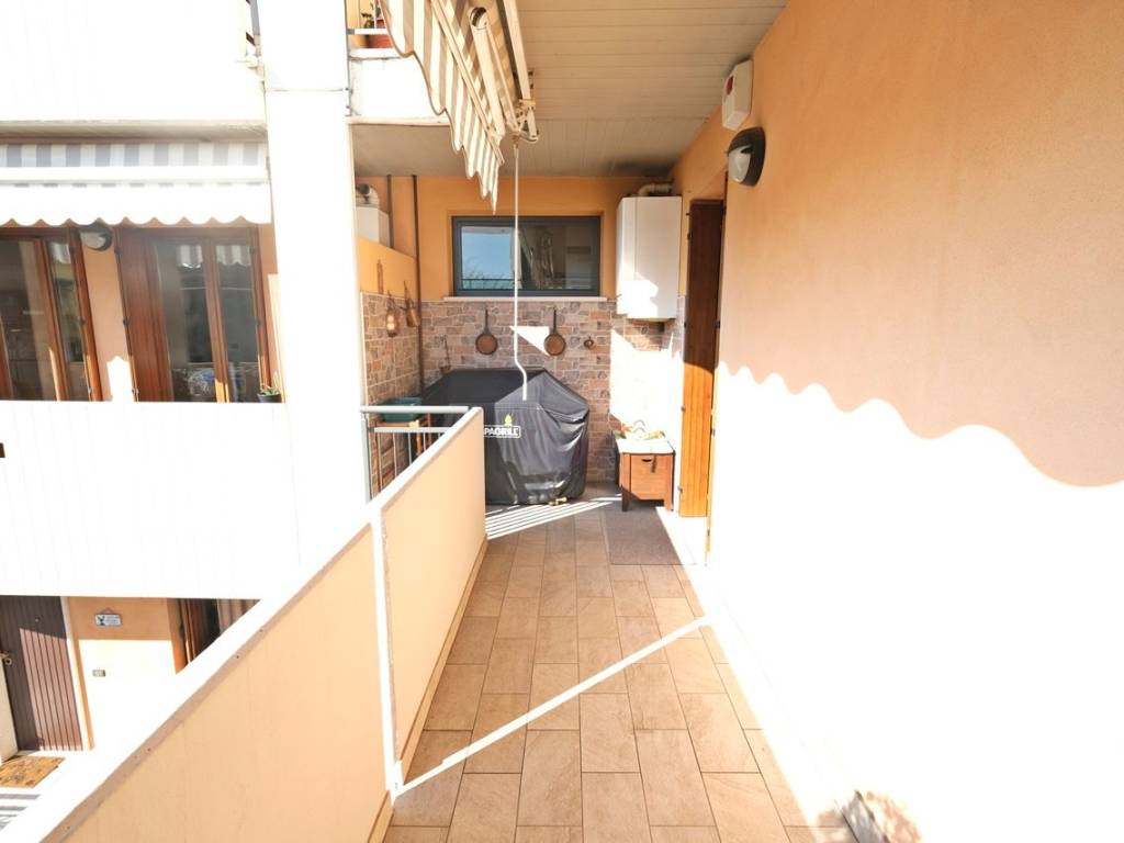Appartamento a Verona in Via Domenico Turazza - Foto 2