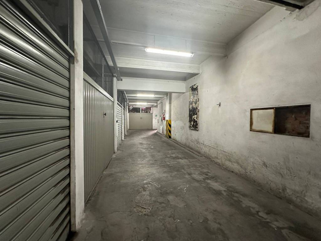 Box / garage a Genova in Via Pietro Bozzano - Foto 2
