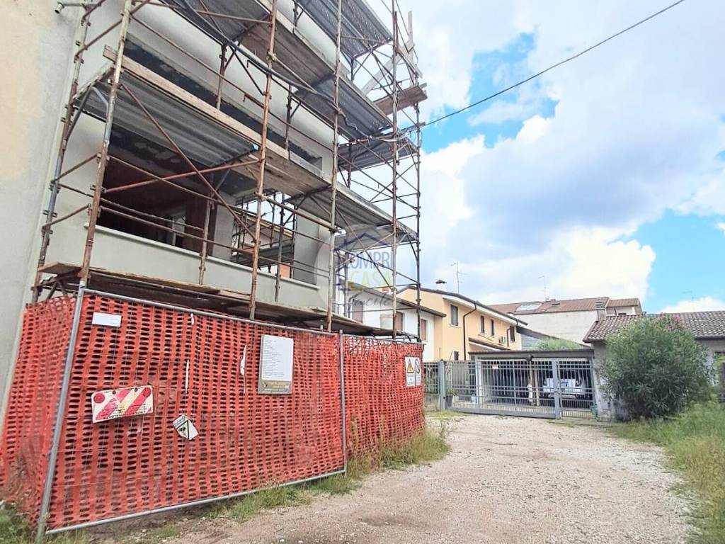 Casa indipendente a Buttapietra in Via Dolomiti, 43 - Foto 2
