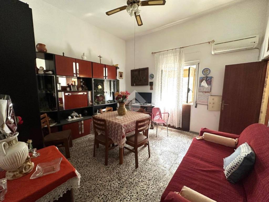 Casa indipendente a Canosa di puglia in Vicolo Gerolamo Savonarola, 50 - Foto 4