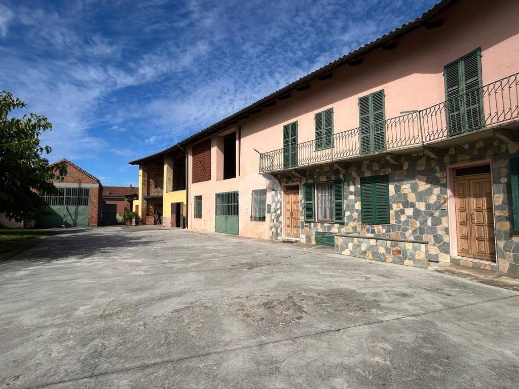 Casa indipendente a Castell'alfero in Via Garibaldi, 24 - Foto 2