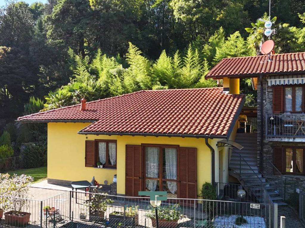 Appartamento a Luino in Via Dumenza, 29 - Foto 3