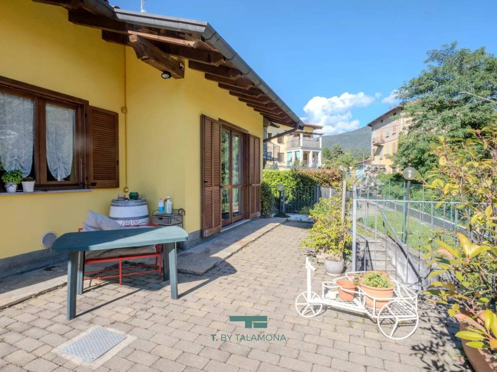 Appartamento a Luino in Via Dumenza, 29 - Foto 4