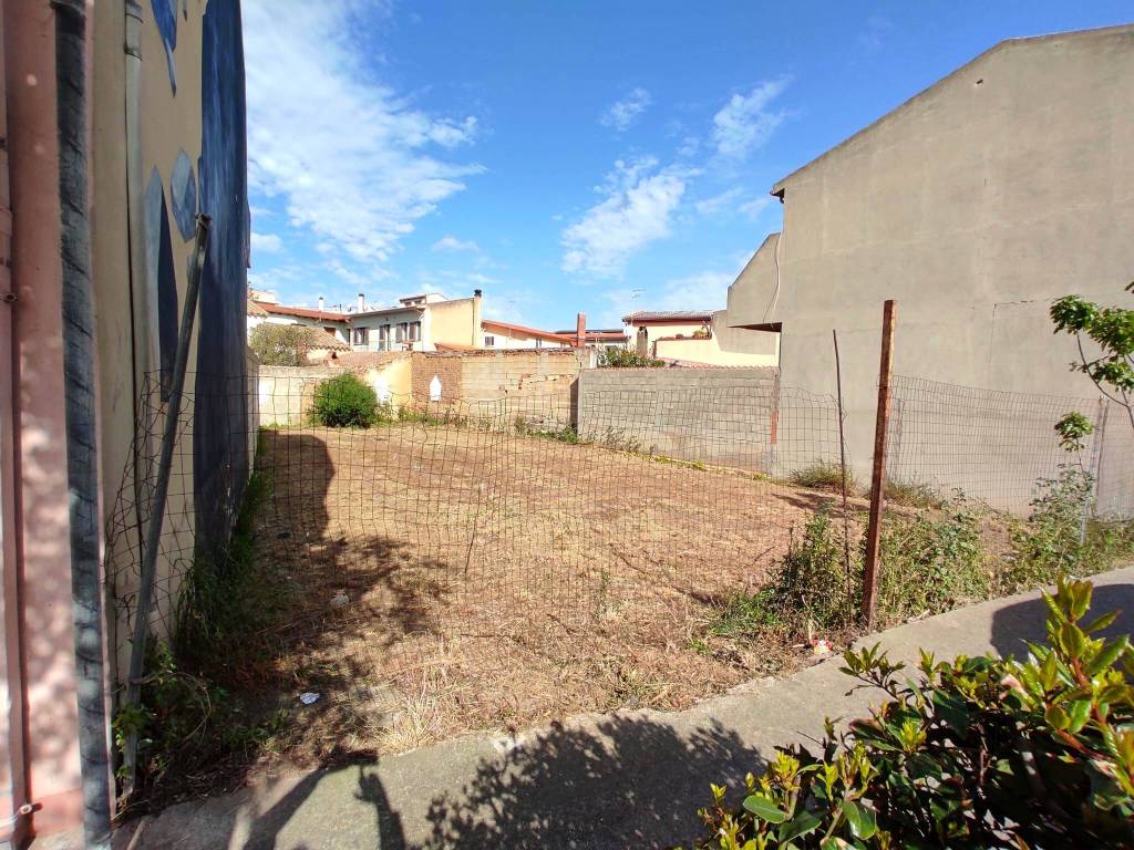 Terreno a San sperate in Via Risorgimento - Foto 2