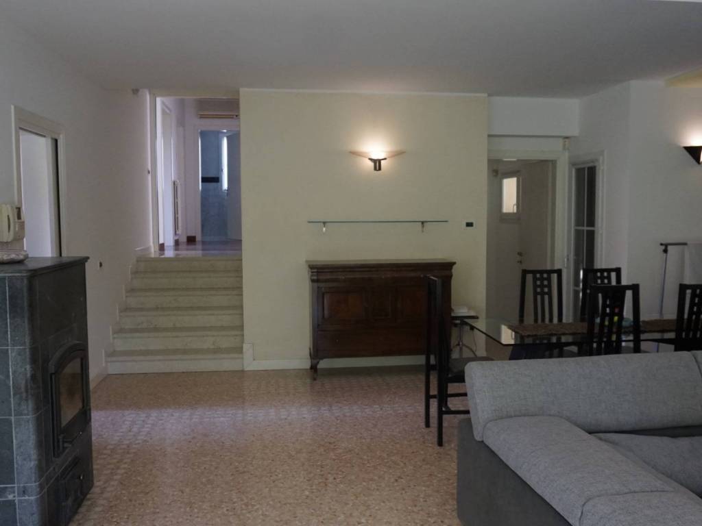 Villa a Selvazzano dentro in Via Caldaro, 11 - Foto 4