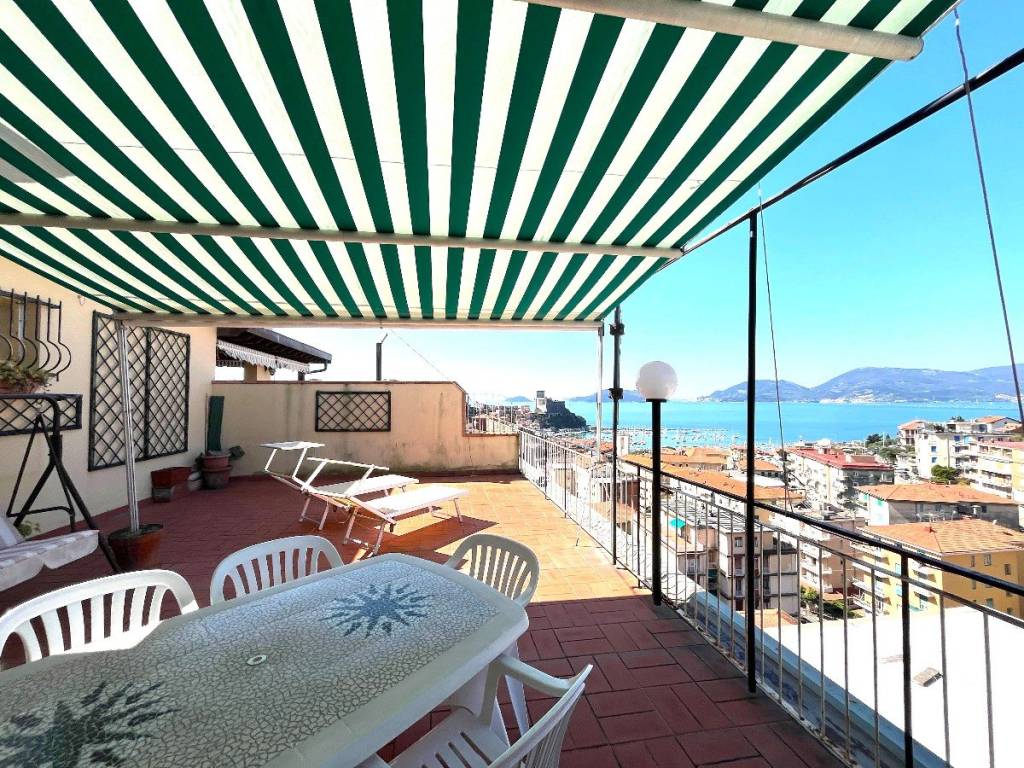 Attico / mansarda a Lerici in Via della Repubblica, 17 - Foto 2