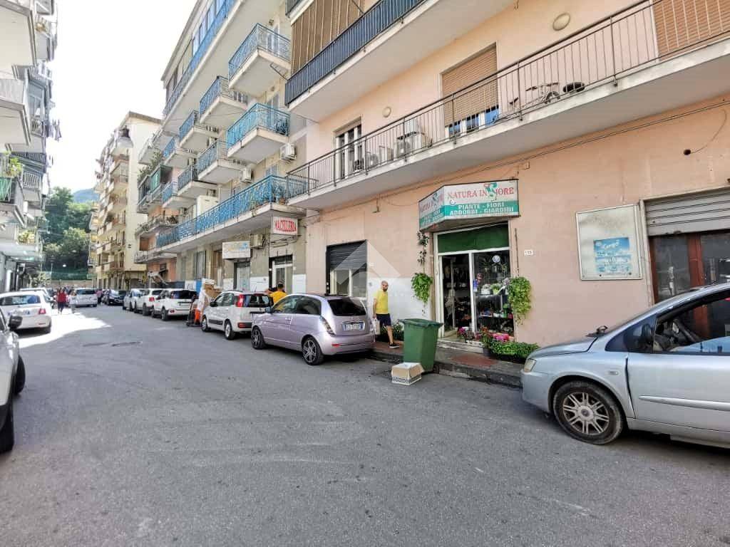 Immobile a Castellammare di stabia in negozio via galeno, 75 - Foto 2