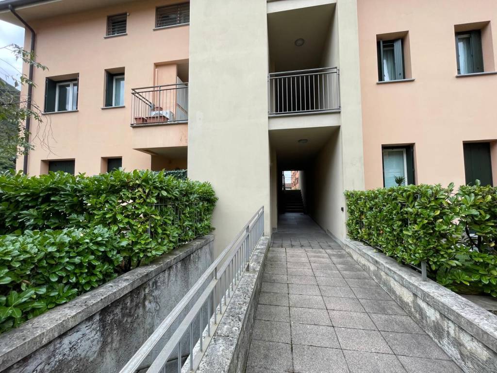 Appartamento a Malgrate in Via Alessandro Manzoni, 19 - Foto 3