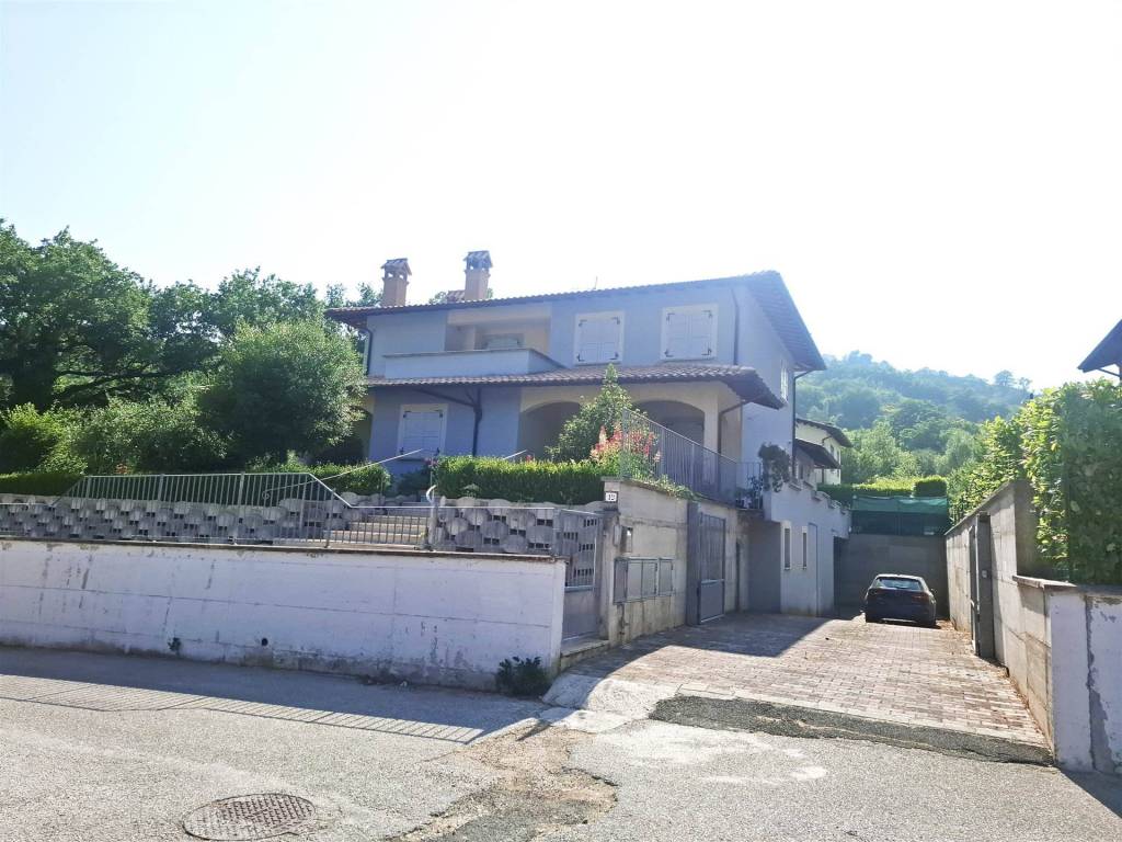Villa a Nocera umbra in Fraz. Isola, 19 - Foto 3