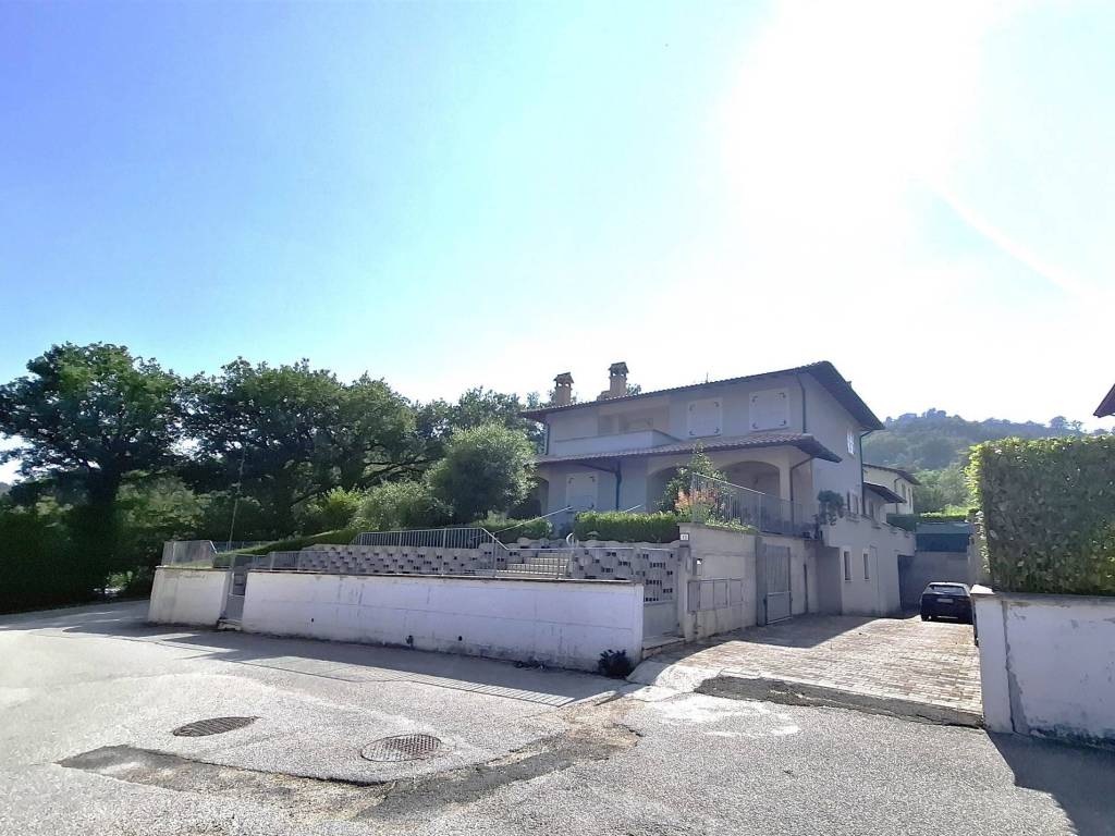 Villa a Nocera umbra in Fraz. Isola, 19 - Foto 4