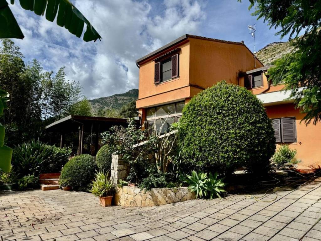 Villa a Terracina in Via SS7 - Foto 3