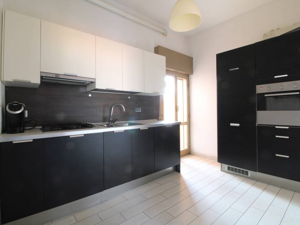 Appartamento a Casalecchio di reno in Via Alessandro Manzoni, 17 - Foto 2