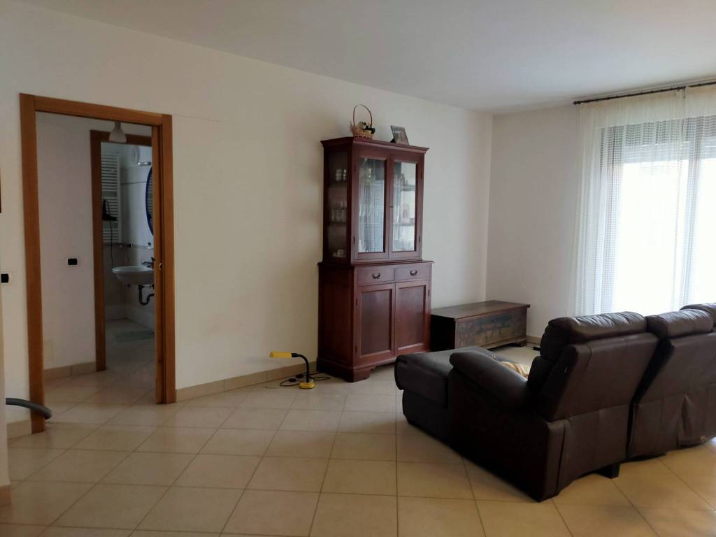 Appartamento a Monte roberto in Via Trento - Foto 4