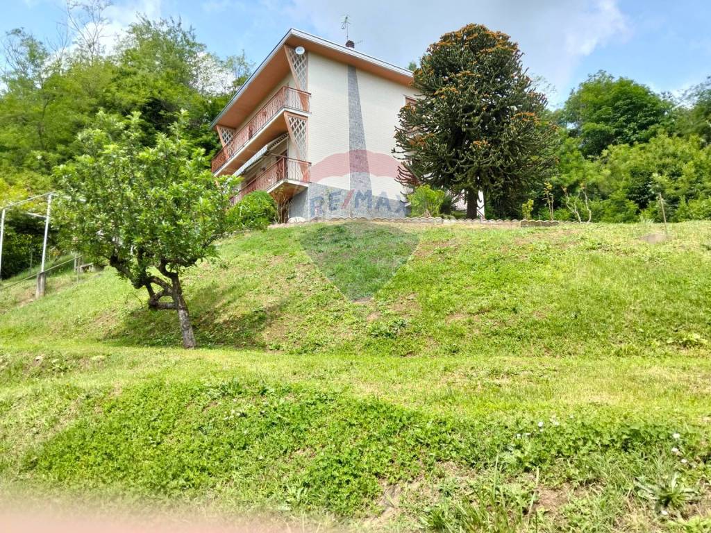 Villa a Sumirago in Via Arno, 48 - Foto 2
