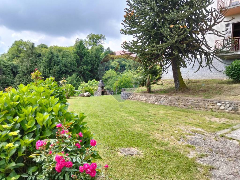 Villa a Sumirago in Via Arno, 48 - Foto 3