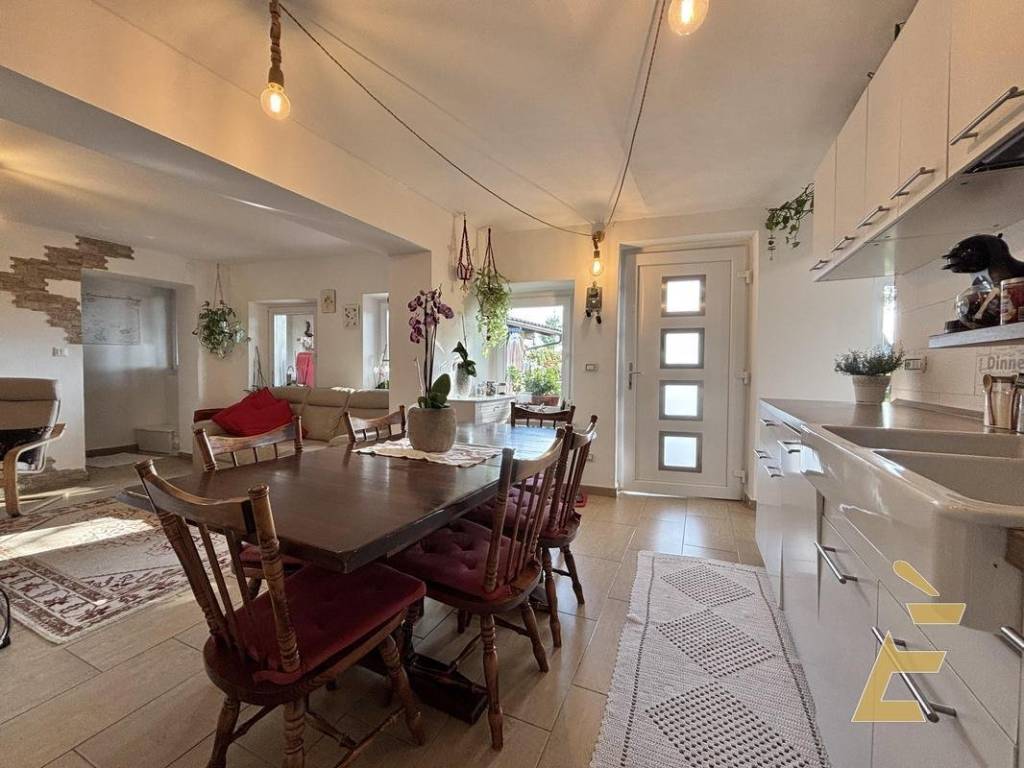 Rustico / casale a Cocconato in Via Salvo D'Acquisto, 33 - Foto 2