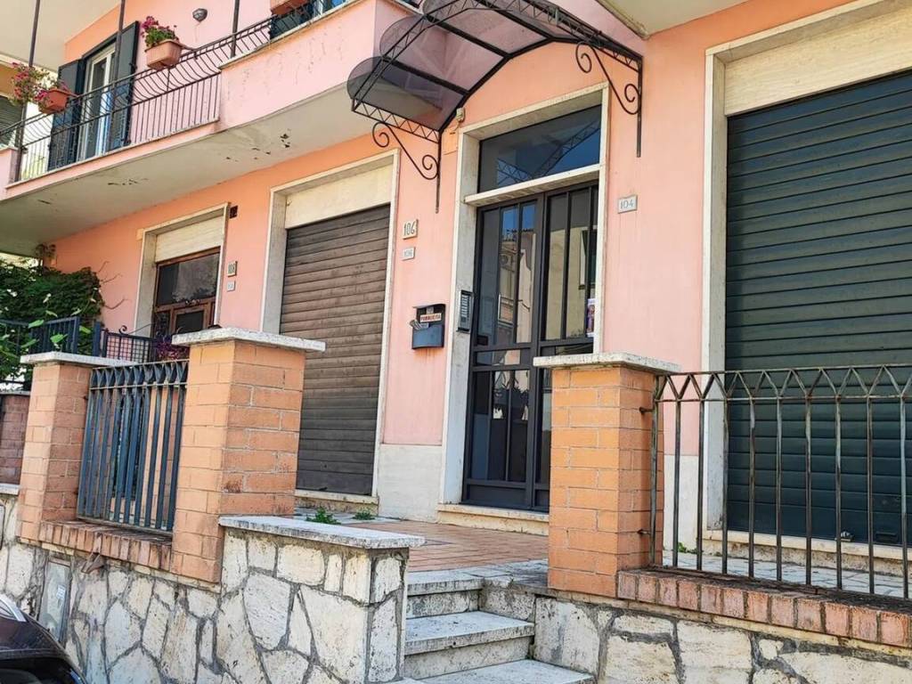 Appartamento a Tivoli in Via Francesco Bulgarini, 104 - Foto 3