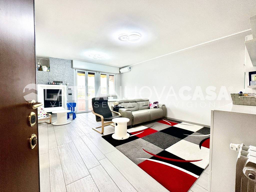 Appartamento a Bareggio in Via Roma, 118 - Foto 2