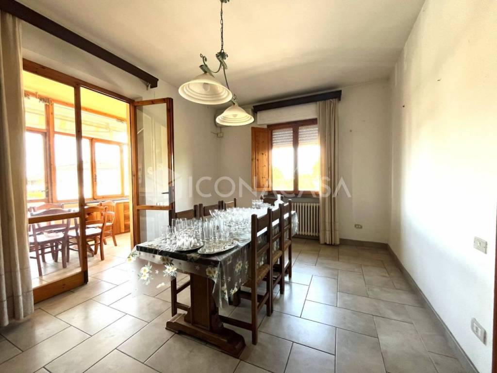 Appartamento a Pontedera in Via della Cartiera - Foto 4