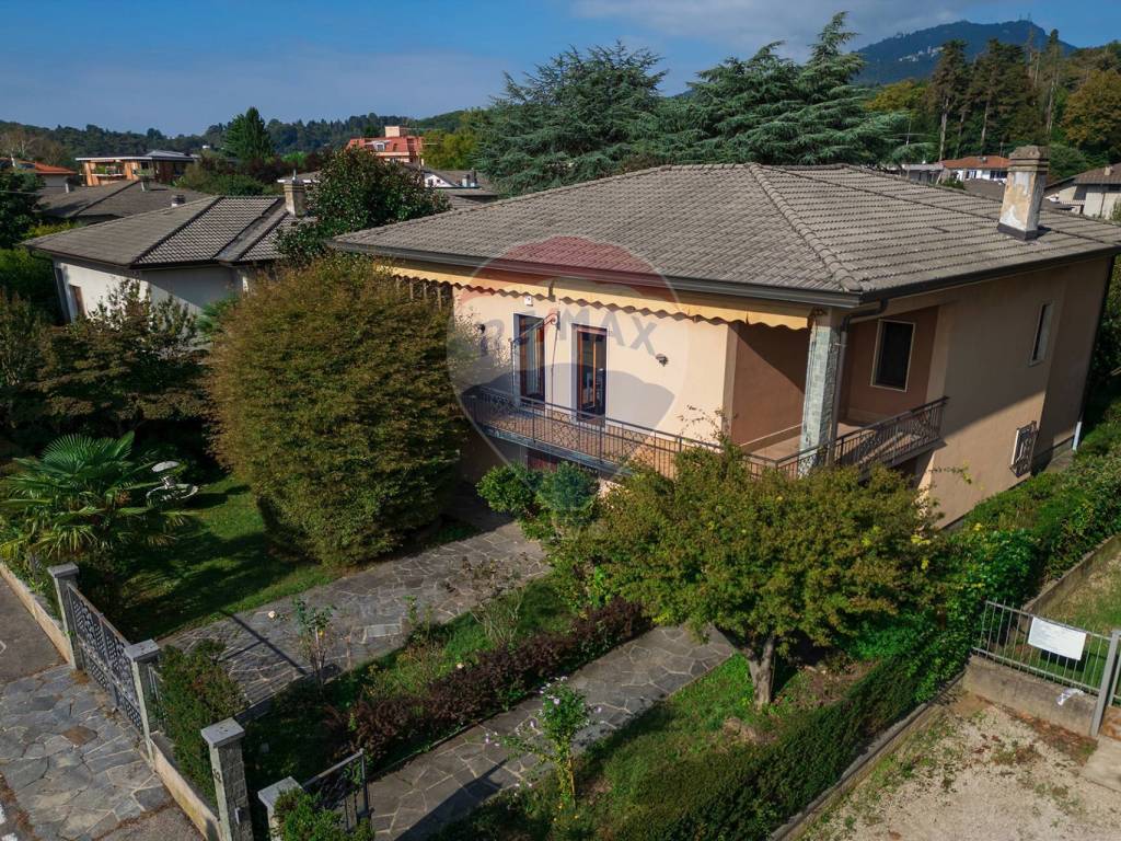 Villa a Induno olona in VIA CROCI MARIA, 52 - Foto 5