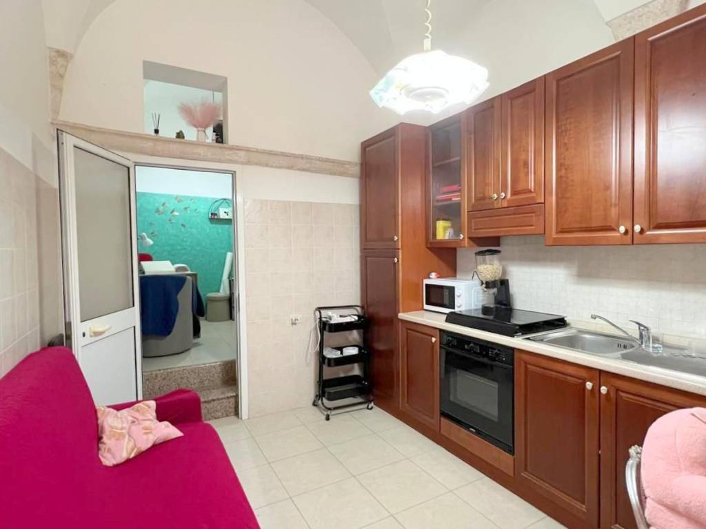 Casa indipendente a Ceglie messapica in Via Cesare Battisti - Foto 2