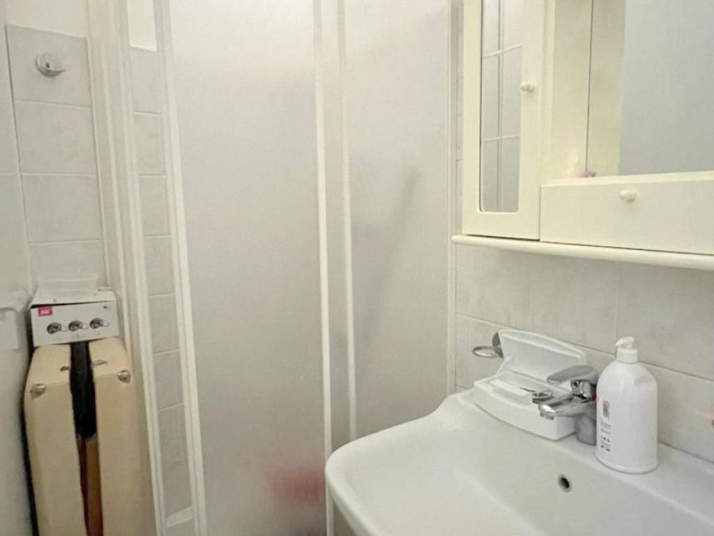 Casa indipendente a Ceglie messapica in Via Cesare Battisti - Foto 5