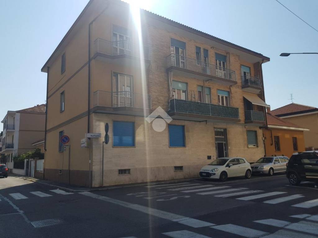 Appartamento a Grugliasco in Via raffaello, 6 - Foto 2