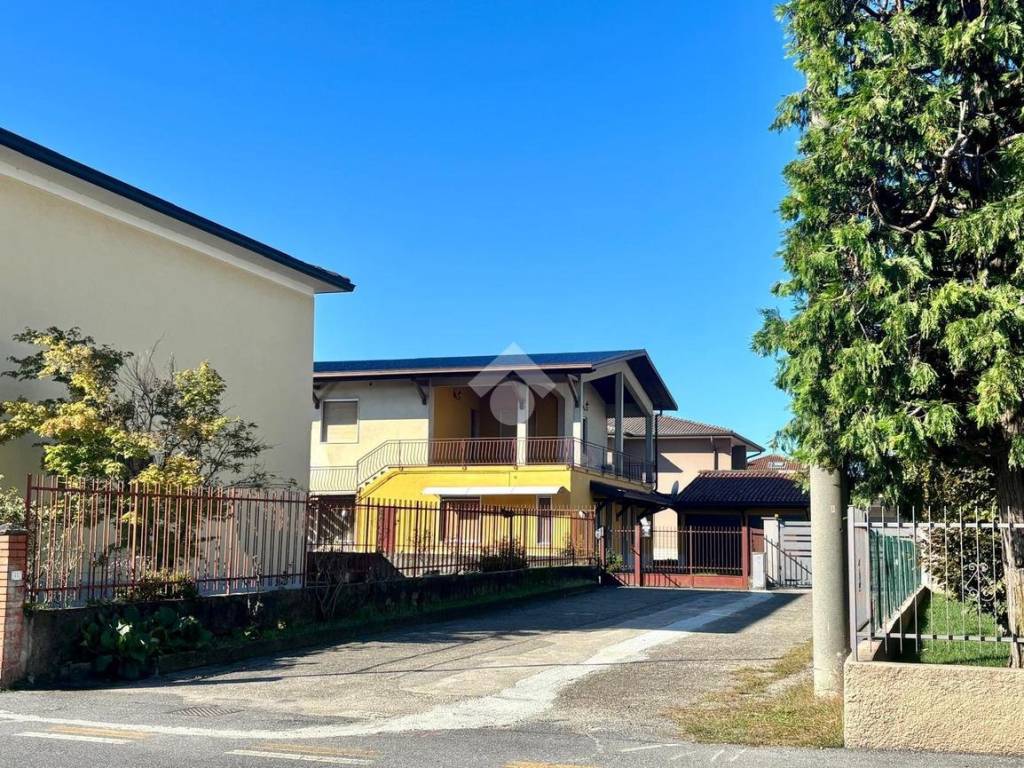 Villa a Caravaggio in Via Cesare Battisti, 23 - Foto 4