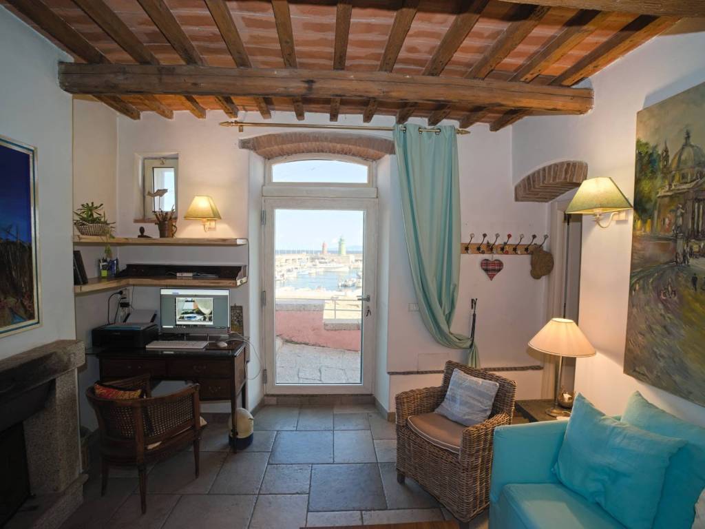 Appartamento a Isola del giglio in Via Paolo Thaon de Revel, 29 - Foto 4