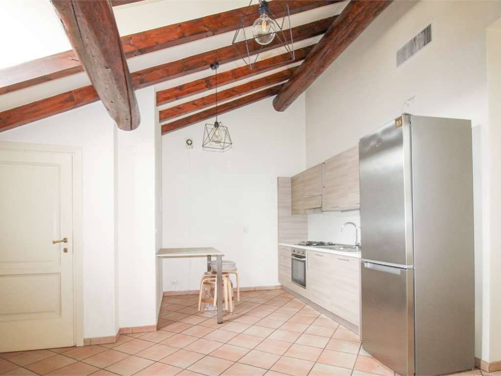 Appartamento a Como in VIALE LECCO, 57 - Foto 2