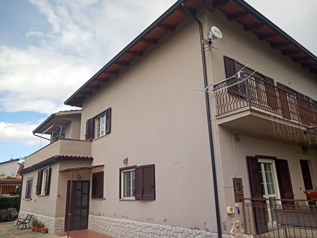 Casa indipendente a Riardo in Via Santa Lucia - Foto 3