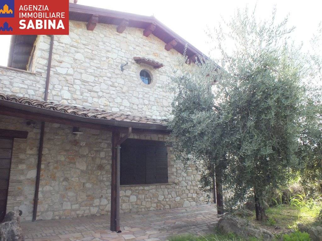 Villa a Castelnuovo di farfa in Via San Filippo - Foto 3