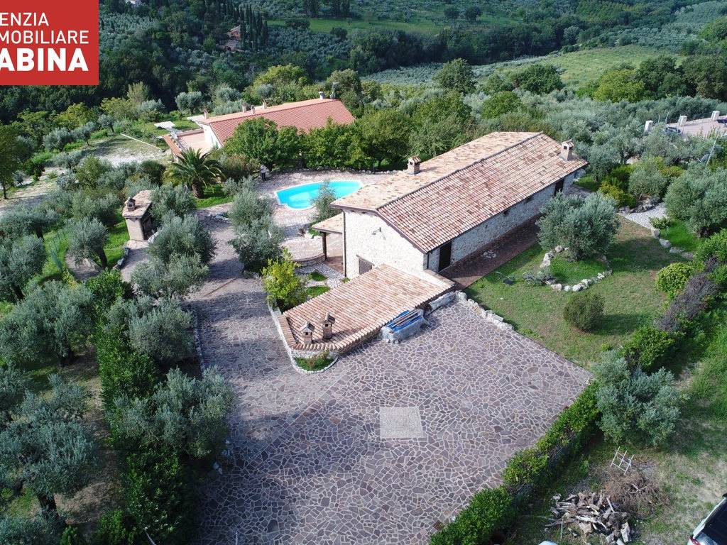 Villa a Castelnuovo di farfa in Via San Filippo - Foto 4