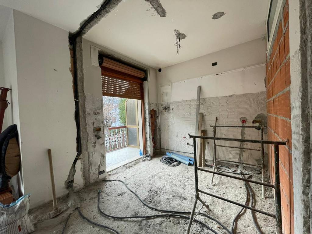 Appartamento a Saronno in Via Padre Luigi Sampietro - Foto 5