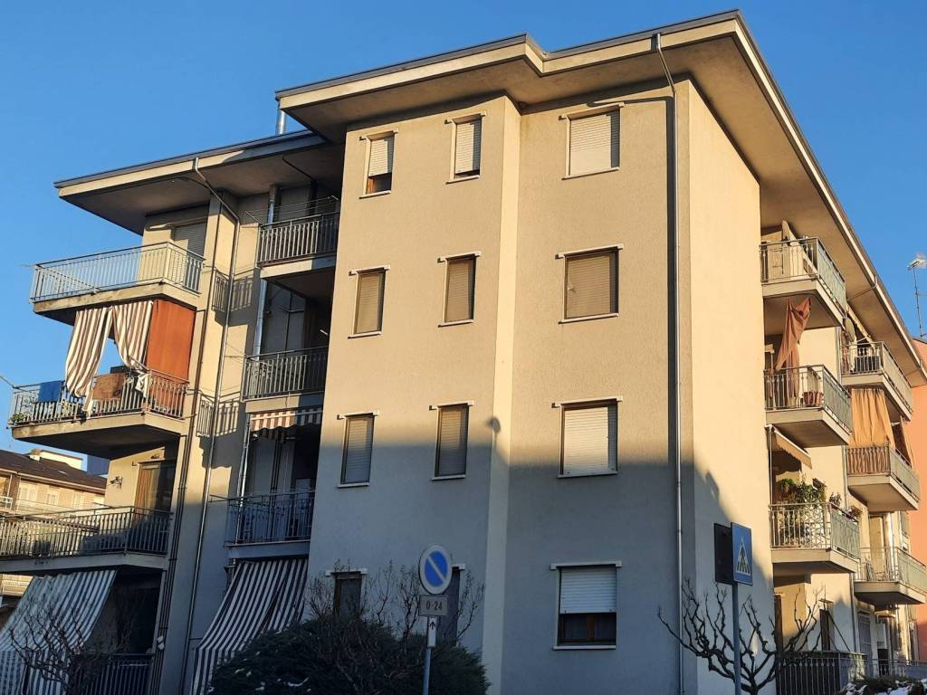 Appartamento a Santhià in Via Cristoforo Colombo, 28 - Foto 2