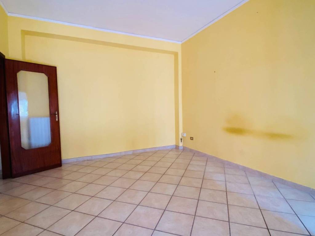 Appartamento a Napoli in Via Giuseppe Vaccaro, 30 - Foto 5