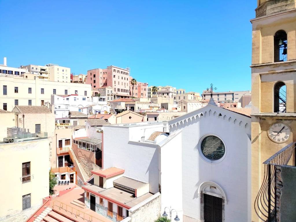 Appartamento a Cagliari in Piazza Sant' Eulalia - Foto 3