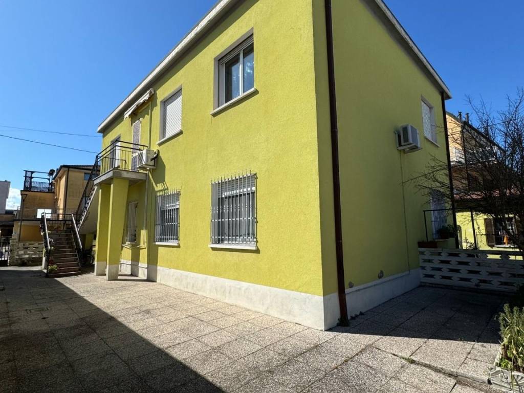 Appartamento a Ravenna in Viale Pineta - Foto 2