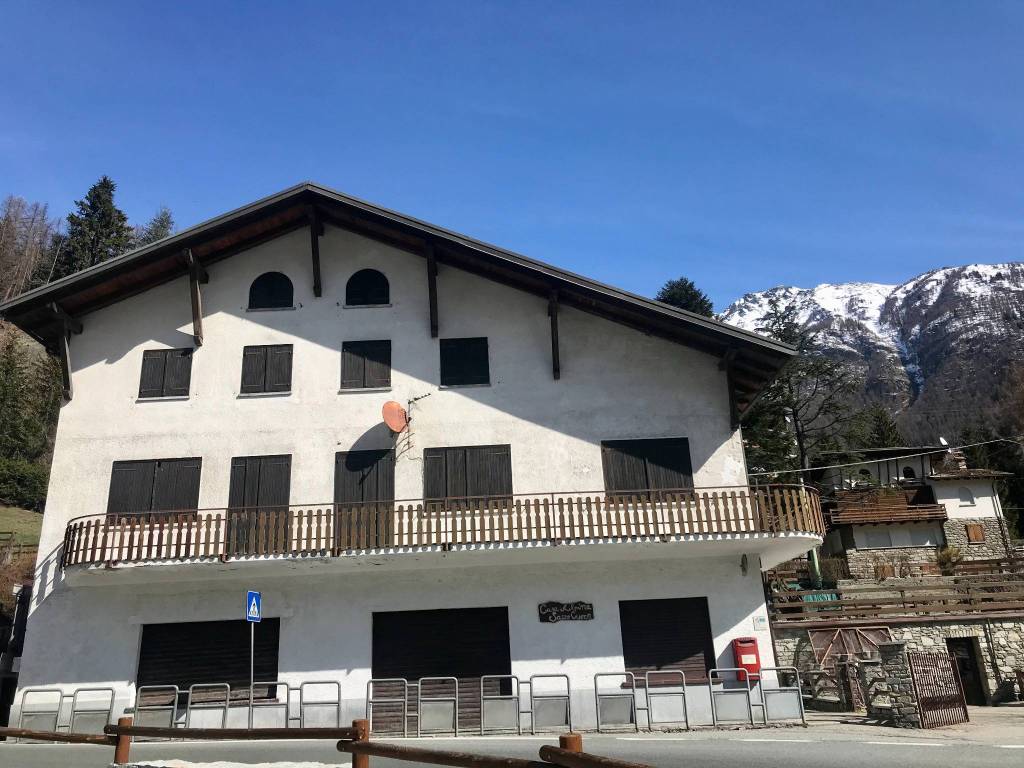 Palazzo / stabile a Etroubles in Strada Statale del Gran San Bernardo, 24 - Foto 3